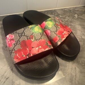 Unbranded Floral Bloom Sandals - Size 38 - New